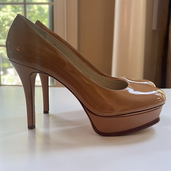 Vera Wang Lavender Nude Platform Pumps Women’s size 9M - Picture 3 of 6